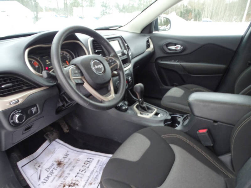 2016 Jeep Cherokee Sport