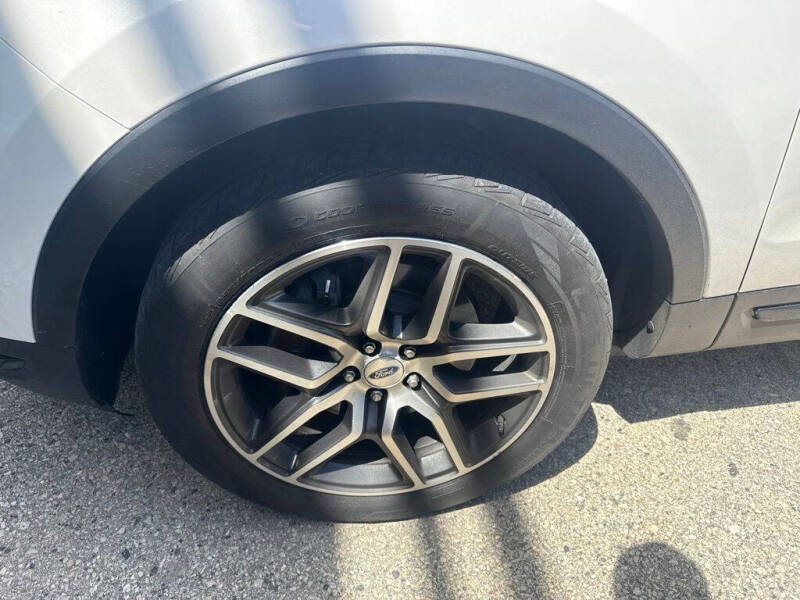 2019 Ford Explorer Sport