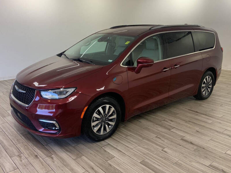 2021 Chrysler Pacifica Hybrid Touring L's photo