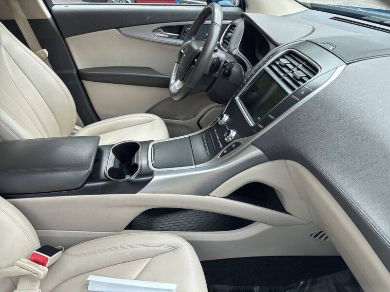 2020 Lincoln Nautilus Standard