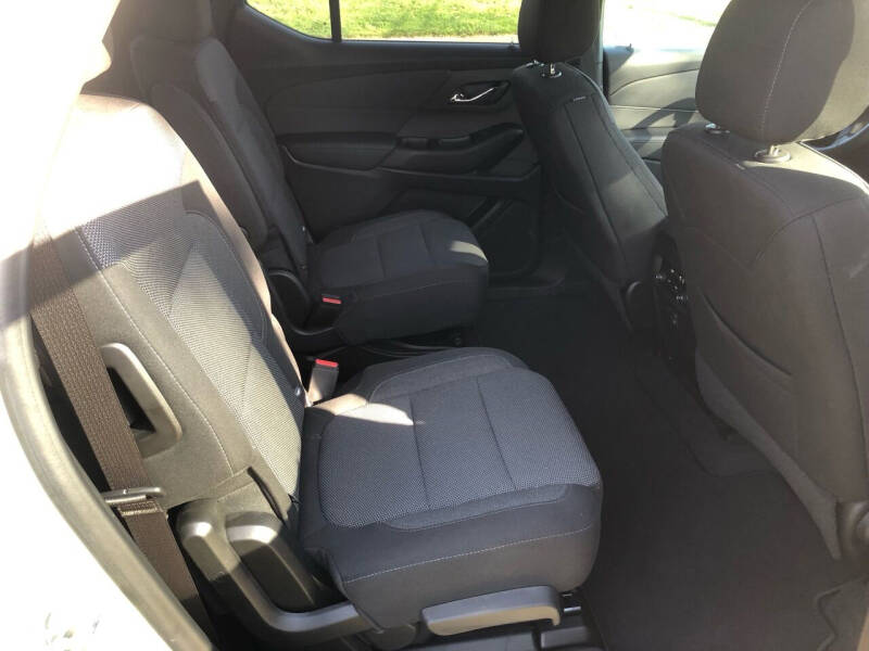 2022 Chevrolet Traverse LT Cloth