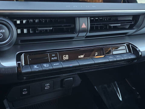 2023 Toyota Prius LE