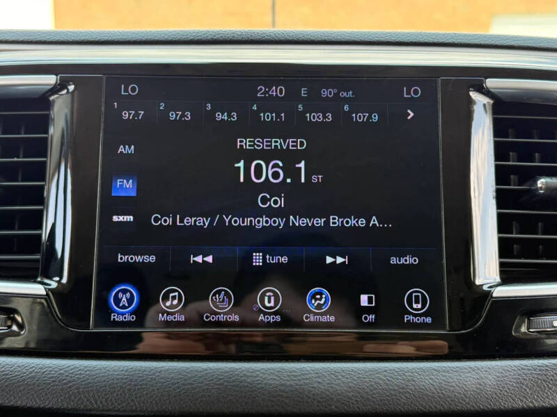 2017 Chrysler Pacifica Touring-L Plus