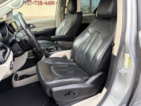 2020 Chrysler Pacifica Touring L