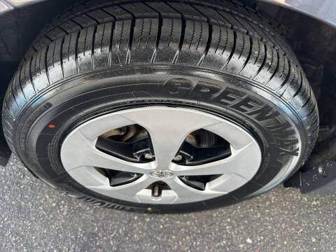 2014 Toyota Prius Four