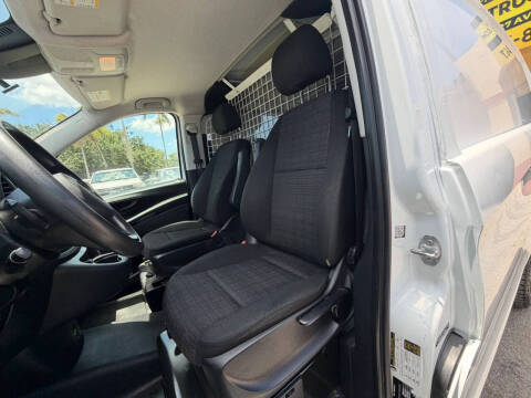 2020 Mercedes-Benz Metris