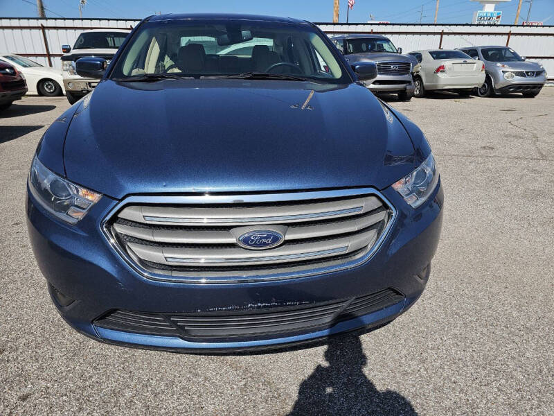 2018 Ford Taurus SEL