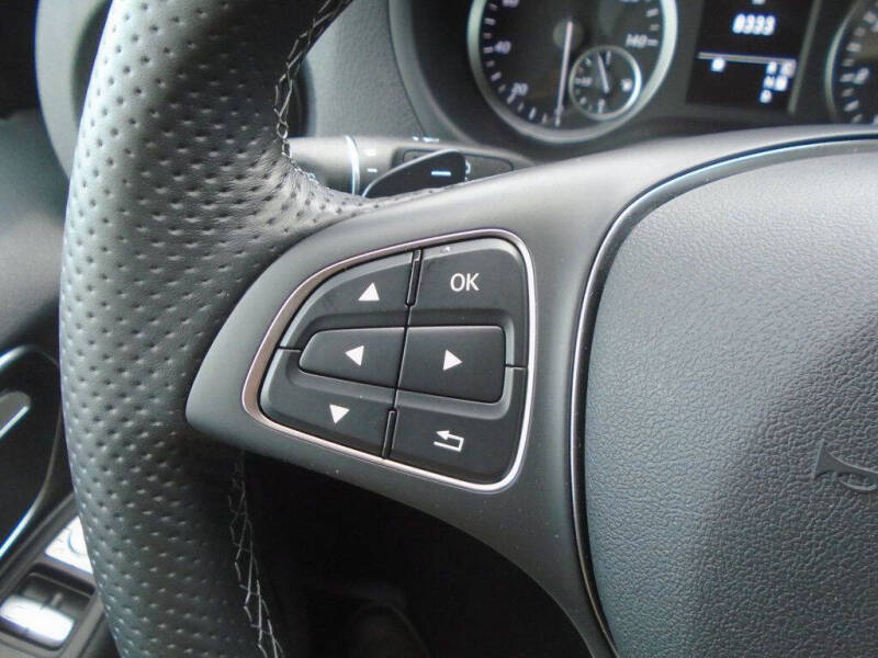 2023 Mercedes-Benz Metris Passenger