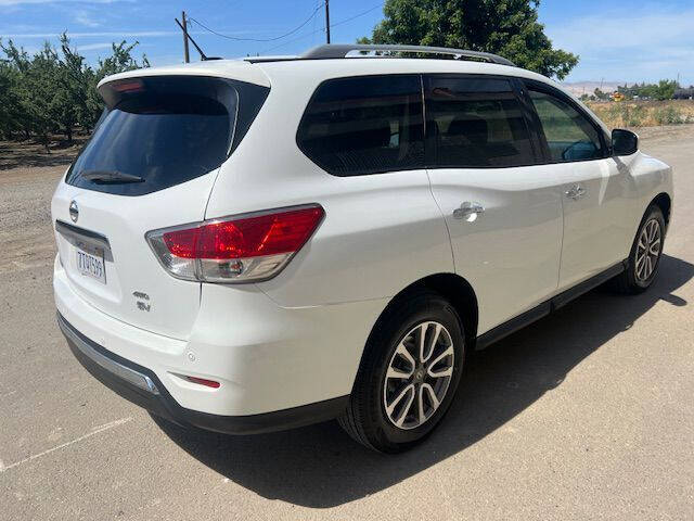 2013 Nissan Pathfinder for sale at L & W Motors in Tracy, CA