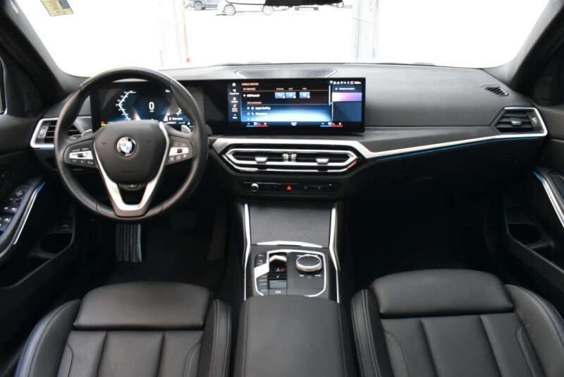 2024 BMW 3 Series 330i xDrive