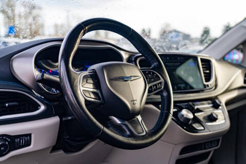 2021 Chrysler Pacifica Touring L