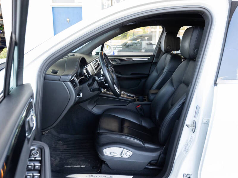 2016 Porsche Macan S