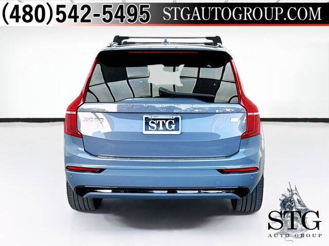 2023 Volvo XC90 Recharge T8 Plus Dark Theme