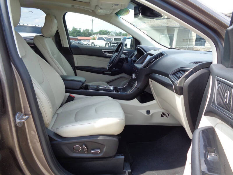 2019 Ford Edge Titanium