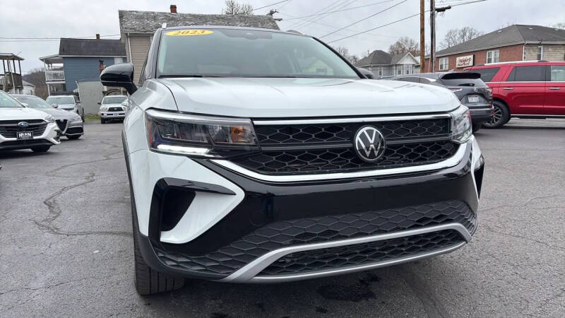 2023 Volkswagen Taos SE 4Motion