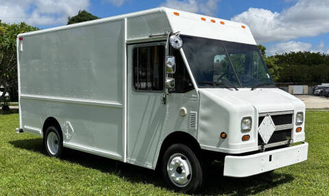 2004 Freightliner MT45 Chassis