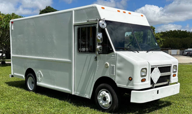 2004 Freightliner MT45 Chassis