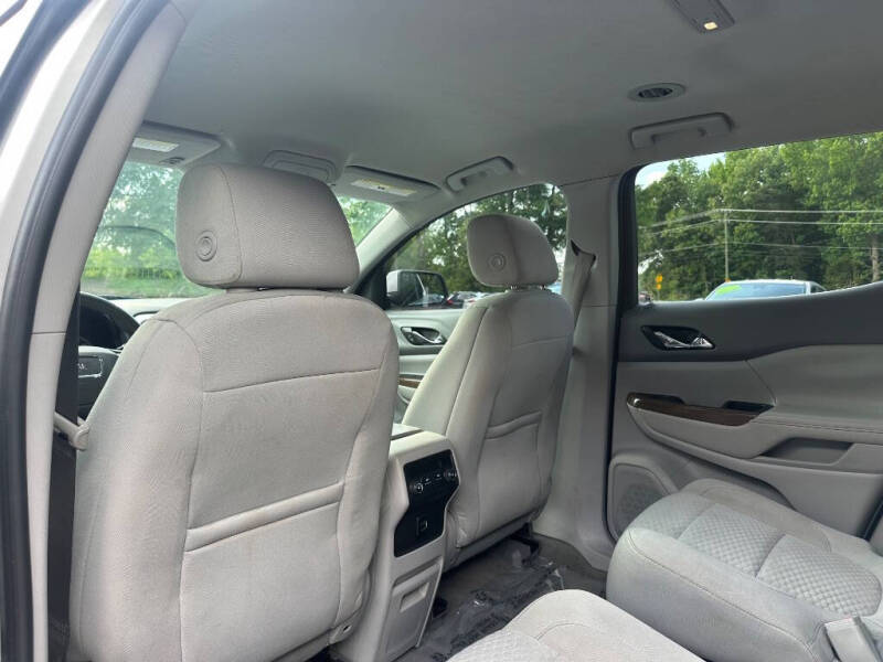 2018 GMC Acadia SLE-2