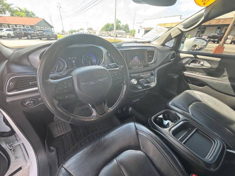 2020 Chrysler Pacifica Touring L
