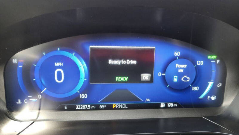 2021 Ford Escape Hybrid Titanium