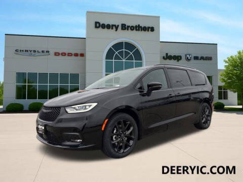 2026 Chrysler Pacifica Select