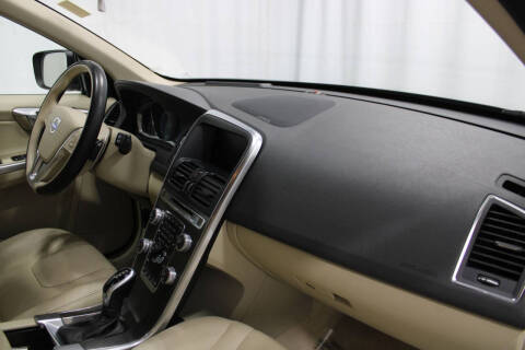 2015 Volvo XC60 T6 Platinum