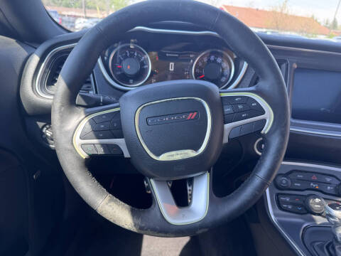 2017 Dodge Challenger SXT