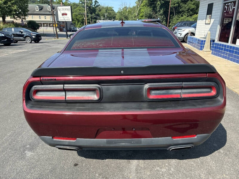 2017 Dodge Challenger SXT