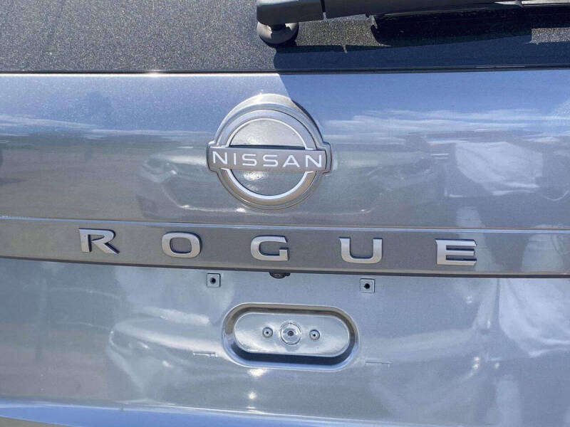 2025 Nissan Rogue SV