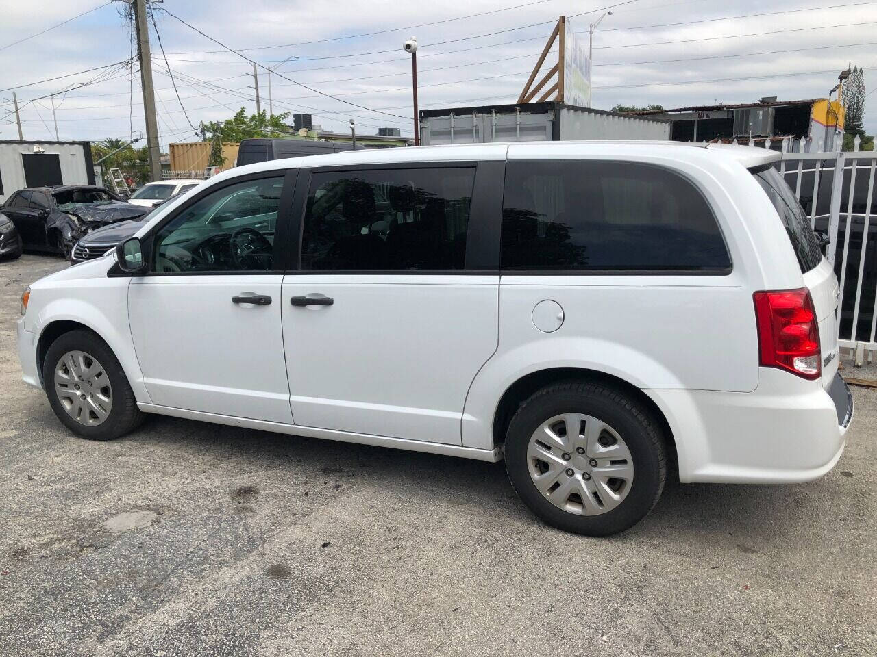 2019 DODGE Grand Caravan Minivan - $14,800