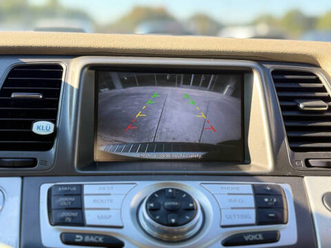 2011 Nissan Murano LE