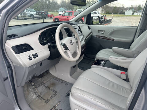 2014 Toyota Sienna XLE 8-Passenger