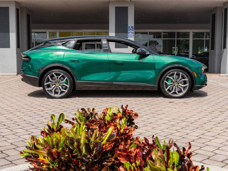 2025 Lotus Eletre Carbon