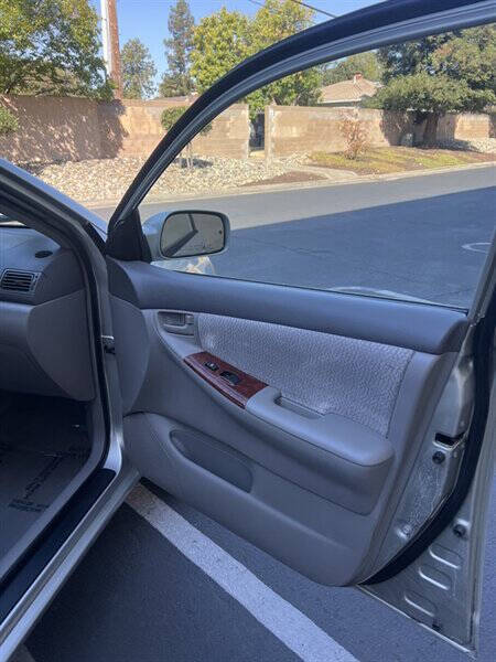 2003 Toyota Corolla LE