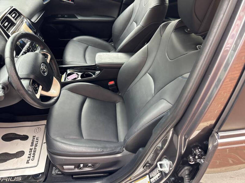 2017 Toyota Prius Four Touring