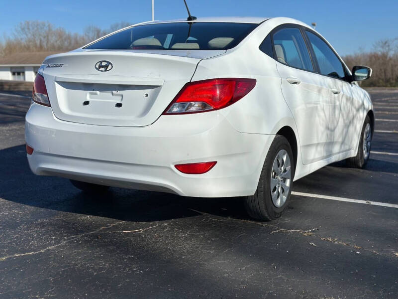 2017 Hyundai Accent SE