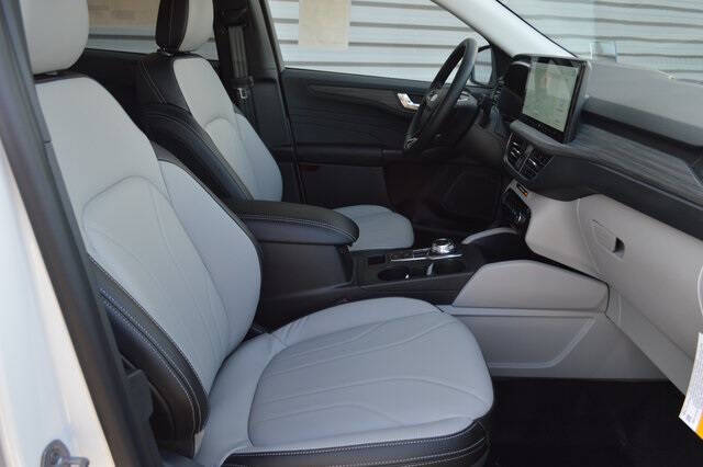 2026 Ford Escape Platinum