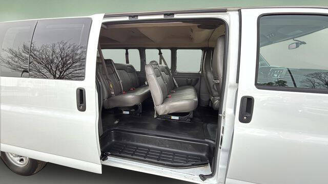 2022 Chevrolet Express LS 3500