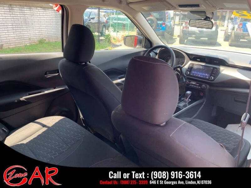 2022 Nissan Kicks SV