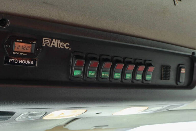 2016 Freightliner M2 106