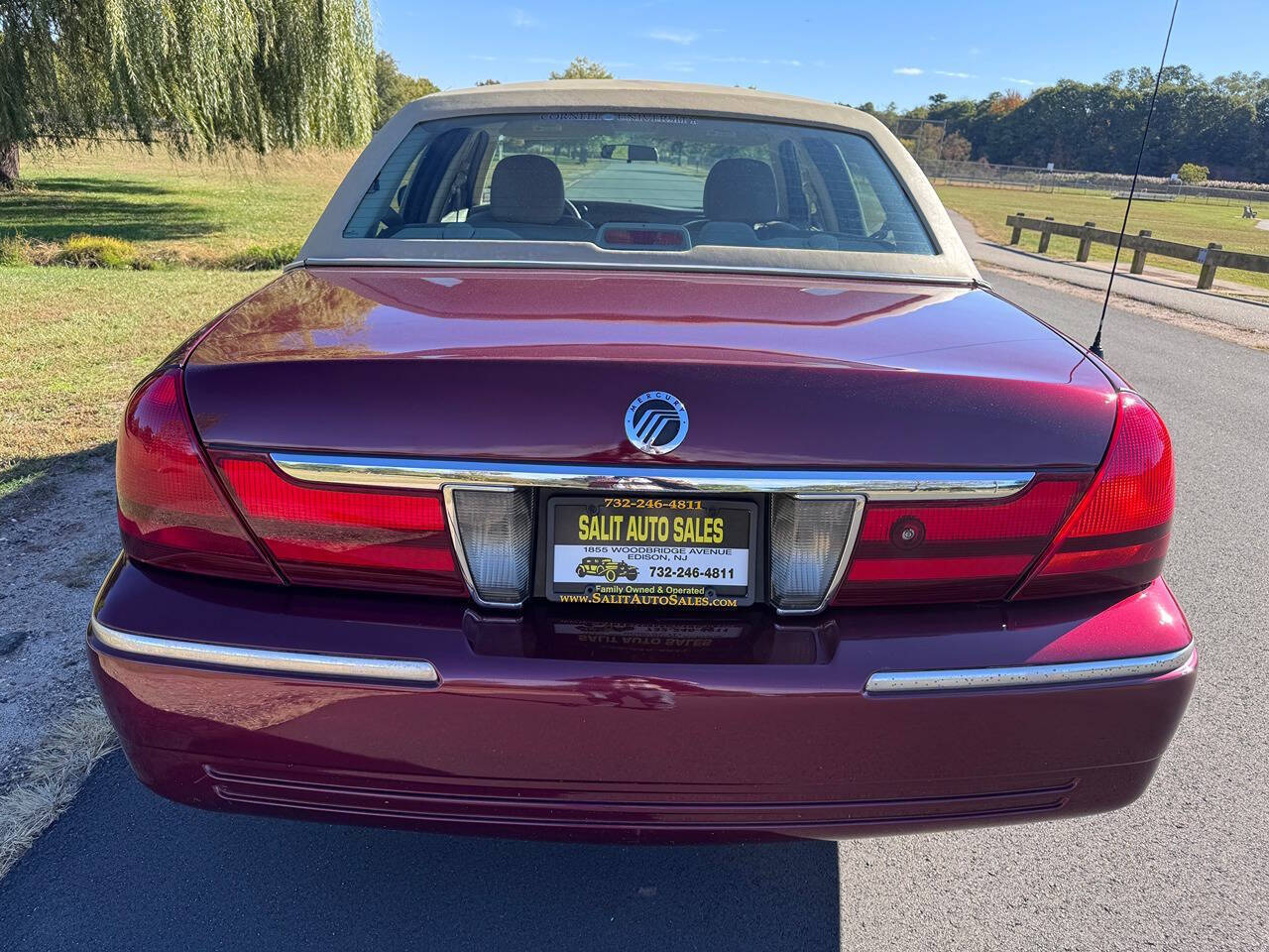2005 Mercury Grand Marquis 30