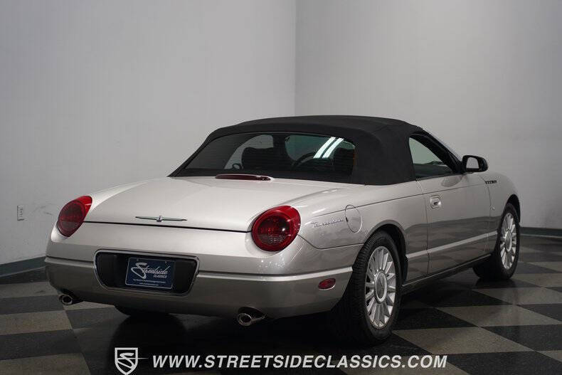 2004 Ford Thunderbird Deluxe
