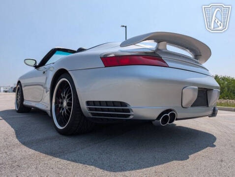2004 Porsche 911 Carrera 4S