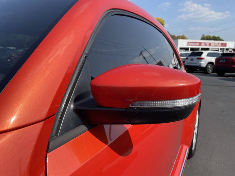 2018 Volkswagen Beetle 2.0T S