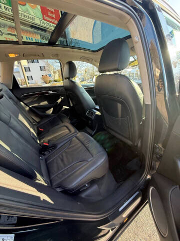 2012 Audi Q5 2.0T quattro Premium Plus