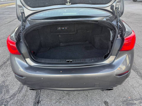 2017 Infiniti Q50 Hybrid Premium