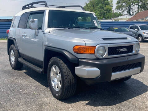 2007 Toyota FJ Cruiser for sale at California Auto Sales in Indianapolis IN