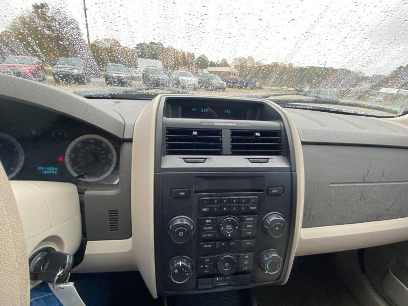 2008 Ford Escape XLS photo 10