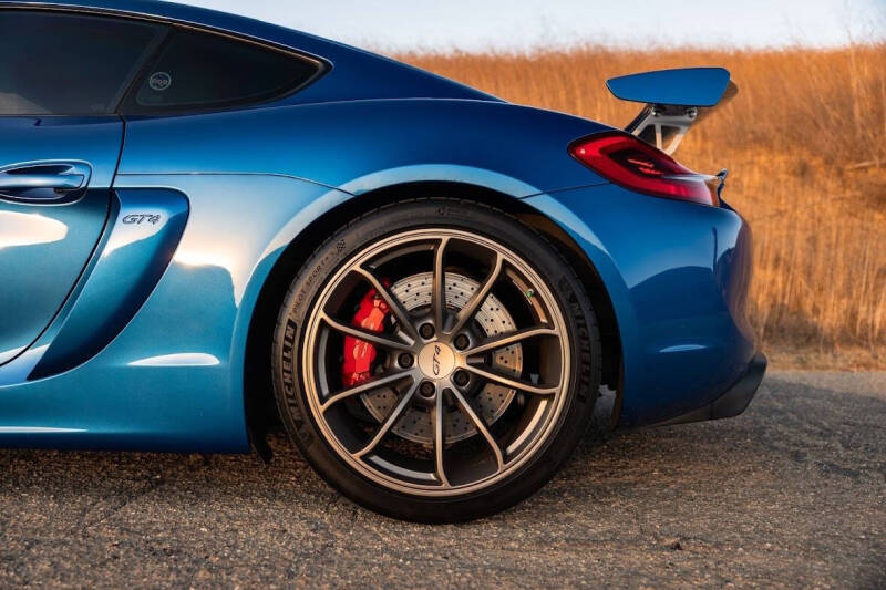 2016 Porsche Cayman GT4