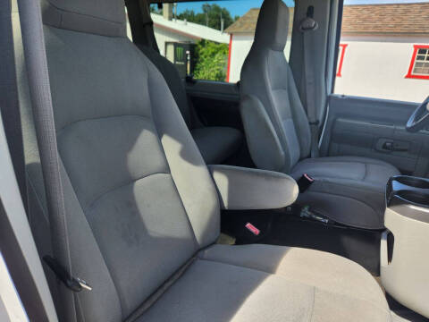 2010 Ford E-Series E-350 SD XL